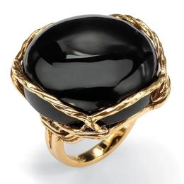 Cluster Rings Fashion Black Natural Gemstone For Women Vintage Gold Color Hollow Metal Winding Ring Femals Statement Jewelry