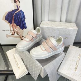 2022 primavera nuove scarpe da ginnastica bianche firmate da donna ~ Scarpe da ginnastica firmate da donna di alta qualità