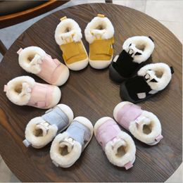 Baby toddler shoes 2020 New baby plus velvet thick shoes boys soft bottom sneaker girls warm cotton shoes1