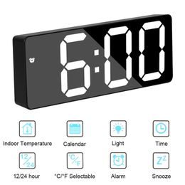 LED Clock Modern Simple Ins Student Electronic Plug-in Alarm Mirror Large Screen Living Room Bedroom Dorm 220311