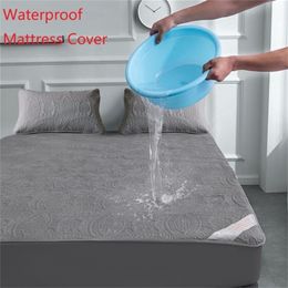 Super Waterproof Quilted Air-Permeable Bed Protector Pad Cover Queen Mattress Topper Not Including Pillowcase 201218