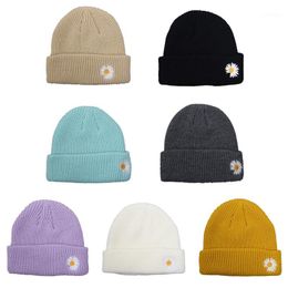 Beanie/Skull Caps 2021 Trendy Small Daisy Printed Knitted Hat Women Autumn Winter Solid Color Warm Woolen S1