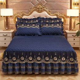 European Luxury Bedspreads and 2PCS Pillowcase Thick Cotton Bed Skirt with Lace Edge Twin Queen King Size Bedding Set Non-slip 201316p