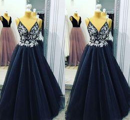 Dark Navy V-neck Evening Dresses Prom Tulle Long 2021 Flower Applique Beaded Open Back A-line Elegant Formal Dress Women Special Occasion