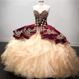 見事な刺繍ブルゴーニュボールガウンQuinceaneraドレス2022恋人レースアップバックPuffy Vestidos de 15AñosParty Gowns CG001