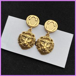 New Fashion Womens Earrings Retro Lion Ear Studs Designers Jewellery Luxury Ladies Earring For Party Gold Letters High Quality D221113F