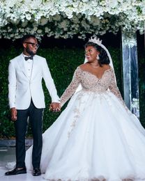 Nigeria Plus Size arabe Aso Ebi luxe dentelle perlée de mariage Robes de mariée Sheer cou sexy robes à manches longues Robes de mariée P68