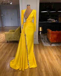 Sparkly Yellow Mermaid Evening Pageant Dresses Long Sleeve Crystal Beaded V-neck Floor length Formal Dress Party Gowns Prom Gowns Vestidos