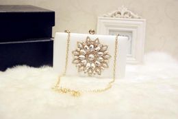 2022 Women Lady Satin Crystal Bridal Handbag Clutch Party Wedding Purse Evening Bag Pleated Day Clutches Solid Ladies Handbags 02