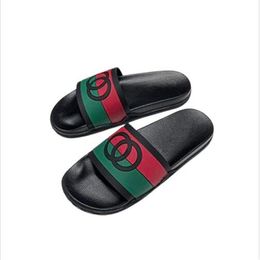 22ss Designer Luxo Slides Chinelos Masculinos Correto Impressão de Flores Chinelos Femininos de Couro Preto Branco Vermelho Com Caixa Saco de Pó Moda Homens Sapatos Sandálias #9561 Chinelos