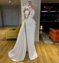 2021 Arabic Dubai White Prom Dresses Sexy High Side Split Long Sleeve Lace Appliqued Beads Evening Gowns Plus Size Formal Dress