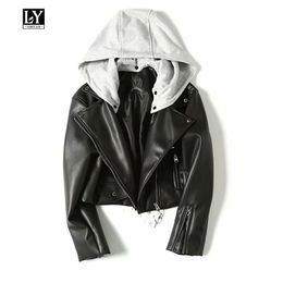 Ly Varey Lin Hooded Faux Soft Leather Women Short Pu Jacket Motorcycle Zipper Hat Detachable Female Coat Punk Black Outerwear 201030