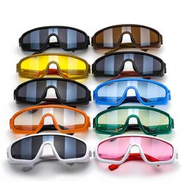 Goggle Style Sports Sunglasses New Fashion One Piece Lenses Cool Rider Eyewear Multiple Colours Optional Wholesale