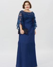 2022 Plus Size Mother of the Bride Dresses Jewel Neck Dark Navy Lace Appliques Groom Mothers Wedding Party Gowns Floor Length Straight Formal Prom Evening Gowns