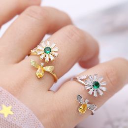 New style European fashion sweet honey bee small daisy plated 18k gold ring Jewellery temperament women brand high-end zircon rotatable ring