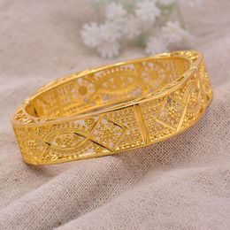 Bangle 24k Dubai 4Pcs lot Gold Colour Bangles For Women Bride Wedding Ethiopian Bracelet Africa Arab Jewellery Charm Bresslate231y
