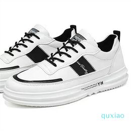 Dress Shoes 2022 summer breathable small white board Korean version versatile casual sports fashion men's sho