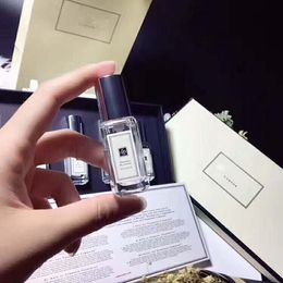 2022 conjuntos de muestras de perfume Perfume de cinco piezas juego de boquillas 9 ml cinco tubo invisible cuadro de conjunto de muestras versión Q fragancia especial y fragancia duradera