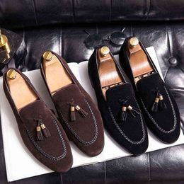 Dress Shoes Designer New Mens Leather Casual Formal Brogue for Men Tassel Loafers Large Size Comfortable Black Brown Moccasins 220223