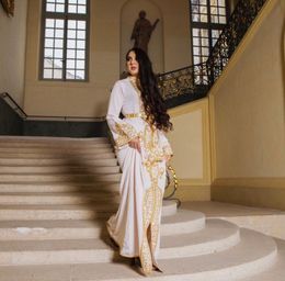 Royal Moroccan Tekchita Caftan Evening Dresses For Women Gold Crystals Pearls Beads Embroidered High Collar bridal Kaftan Long Sleeves Slit Front Prom Dress 2022