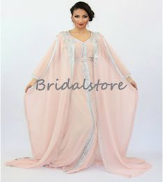 Morocca Kaftan Dubai Pink Evening Dress 2022 Luxury Crystal Beaded Long Prom Dresses Muslim Caftan Mariage Marocian Formal Party Dress Femme Vestidos De Noche