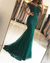 Stunning Off Shoulder Applique Tight Sheath Hips Mermaid Silhouette Peacock Green Formal Evening Dress Runway Dress Pageant Gown