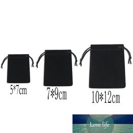 100Pcs / Lot Velvet Black 3 Sizes Jewelery Gift Bags Brace Strap Pouches Wholesale10*12cm 7*9cm 5*7cm