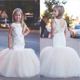 Luxury Flower Girls Dresses Appliques Lace Satin Tiered Kids Formal Wear Custom Made Backless Birthday Toddler Pageant Gowns 2021