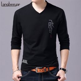 2022 Fashion Brand T Shirt For Men Korean Boyfriend Gift Trending Tops Streetwear V Neck Print Long Sleeve Tee Men Clothes 220224