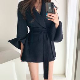 [EWQ] New Autumn French Lapel Straight Slimming Lace-up Waist Cardigan Long Sleeve Woolen Coat For Women Loose Casual Suit 201103