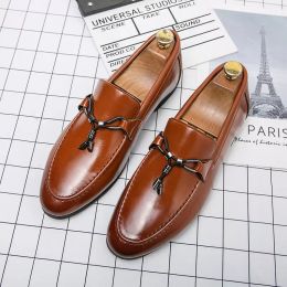 New Britain Designer Mens Pointed Tassel Pendant Brown Wedding Evening Shoes Flats Casual Loafer Dress Sapatos Tenis Masculino