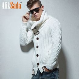 Men Autumn Winter New Fashion Vintage Fleece Cardigan Sweater Men Loose Fit Acrylic Warm Button Sweater Coats Knit Clothes Men 201106