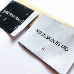 clothe label for cloths woven label 1000pcs Black and white ultrasonic cut center fold woven tags