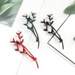 Pins, Brooches RNG Elegant Female Brooch Creative Imitating Pearl Droplet Christmas Tree Branch Leaves Sweater Winter Decorations