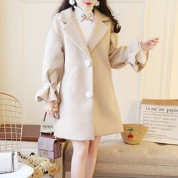 [EWQ] 2020 Women Coat Outerwear Winter Lovely Warm Woollen Blends Female Elegant Flare Sleeve Beading Loose Woollen Coat LJ201202