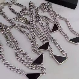 Sublimazione Designer Collana Gioielli Moda Uomo Donna Acciaio inossidabile Catena spessa Ciondolo a triangolo rovesciato Nero Hip Hop Stile punk Amicizia Collane Regalo