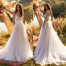 2021 A-Line Wedding Dresses Sexy Spaghetti Straps Lace Appliques Beach Bridal Gowns Custom Made Backless Sweep Train Wedding Dress