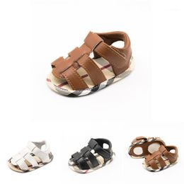 Summer neonatal semi-plastic sole toddler infant girl shoes Baotou breathable newborn baby shoes1