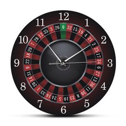 Poker Roulette Wall Clock With Black Metal Frame Las Vegas Game Room Wall Art Decor Timepiece Clock Watch Gambling Casino Gift 201118