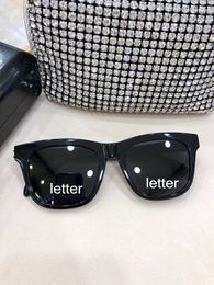 Heißer Verkauf Coole und vielseitige Super-Design-Sonnenbrillen Mode-Bestseller-Sonnenbrillen mit Buchstaben Mode unverzichtbare Sonnenbrillen6169
