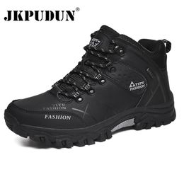 Winter Leather Ankle Men Casual Shoes Outdoor Waterproof Work Tooling Mens Hiking Sneakers Warm Military Snow Boots Y200915