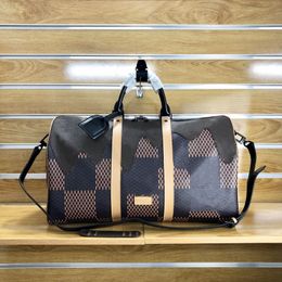 2022 Fashion Luxury Men's and Women's Travel Bag Luggage Comfortable Letter Couple Large Capacity handbag shoulder bag n239i
