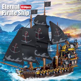 1334pcs the Eternal Pirate Ship Building Blocks Pirates Boat of the Caribbean Bricks Set Creator Ideas Kids Toys Children Gifts X0102