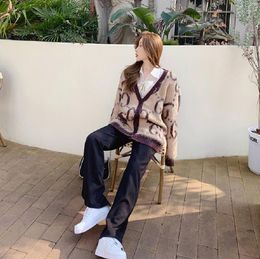 2022 Feminino Suéteres de Designer Cardigan de Inverno Moda Pulôver Malha Camisola Senhora Pulôver Moletons Roupas Femininas com Capuz 2 Estilos