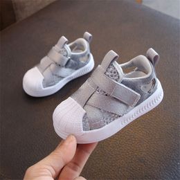 2020 Summer Baby Shoes Breathable Mesh Casual Infant Toddler Sandals Non-Slip Soft Kid Anti-collision Shoes LJ201104