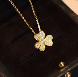 Luxurious quality V metal no fade no change Colour flower with diamond women punk necklace wedding Jewellery gift free shipping PS3440
