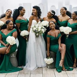 2021 Sexy African Emerald Green Off Shoulder Mermaid Bridesmaid Dresses Floor Length Side Split Garden Country Wedding Guest Gowns Maid of Honor Dress Plus Size