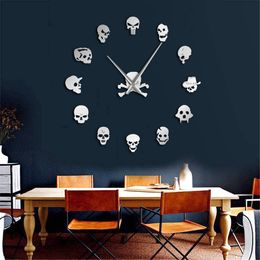 Different Skull Heads DIY Horror Wall Art Giant Wall Clock Big Needle Frameless Zombie Heads Large Wall Watch Halloween Decor Y200109