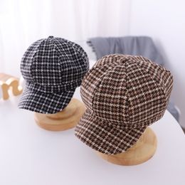 Kids Designer Hats Autumn Winter New Children Plaid Princess Casual Caps Fashion Grid Octagonal Hat Girl Cute Casual Beret S828