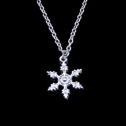 Fashion 23*17mm Snow Snowflake Pendant Necklace Link Chain For Female Choker Necklace Creative Jewelry party Gift